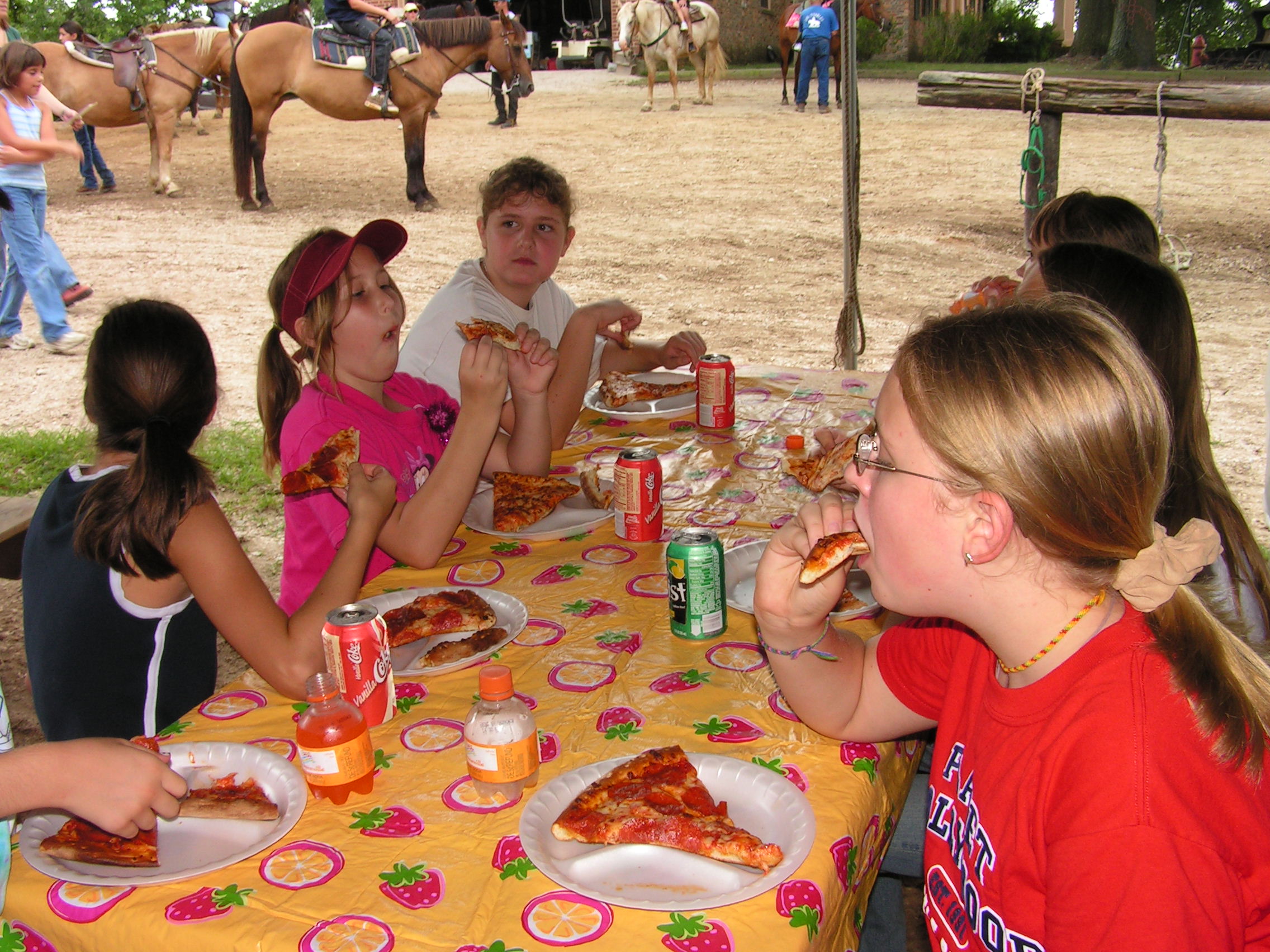 ./2004/J and H Stables/cars 11th horse party 04-0026.JPG